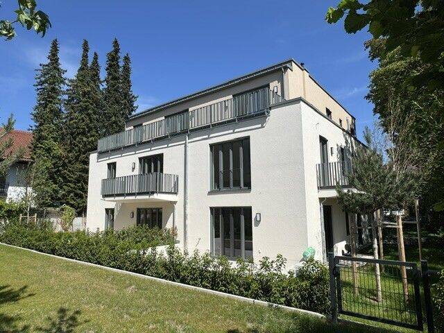 Einladende, sonnige 2-Zimmer-Terrassenwohnung mit kleinem Garten. Beste Infrastruktur., 81375 München (Hadern)