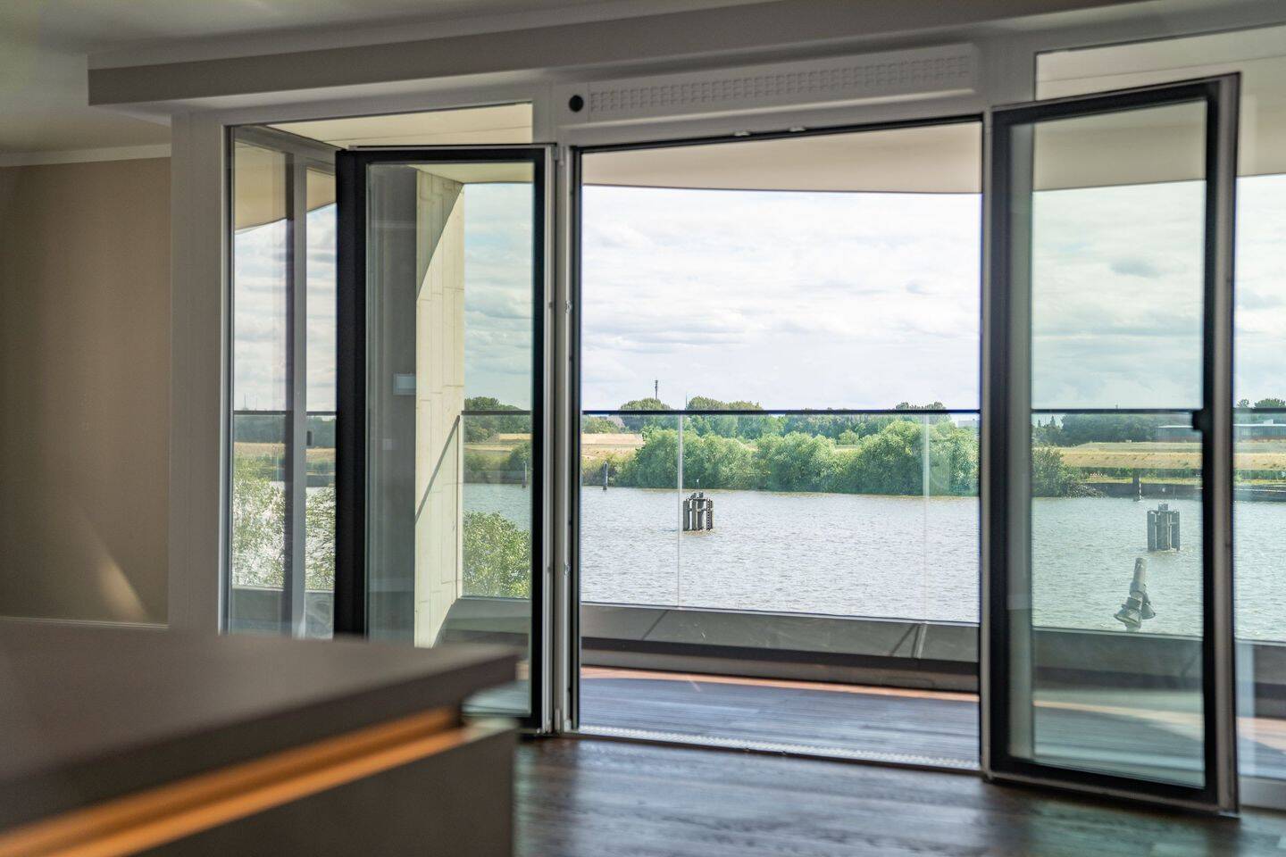 Hamburg schönste Aussicht – unverbaubarer Elbblick – provisionsfrei, 20457 Hamburg (Mitte)