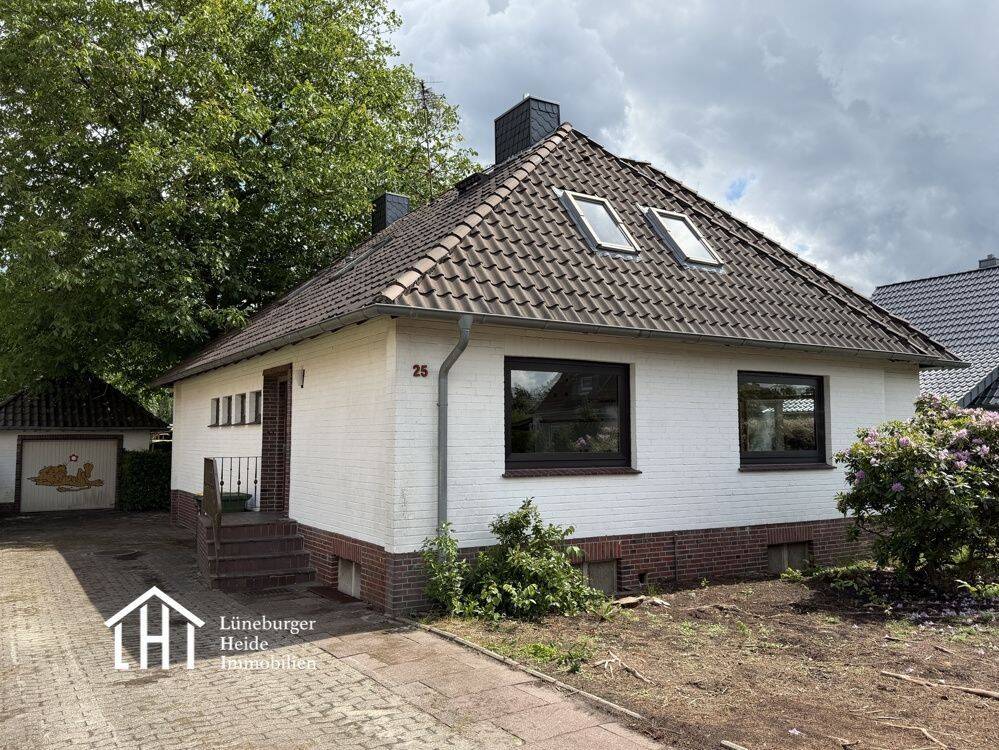 **Bungalow mit Wintergarten und Garage zu verkaufen**, 29633 Munster