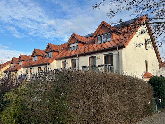 Reihenmittelhaus Altfrankener Höhe + 2 PKW- Stellplätze, Photovoltaikanlage, 1156 Dresden