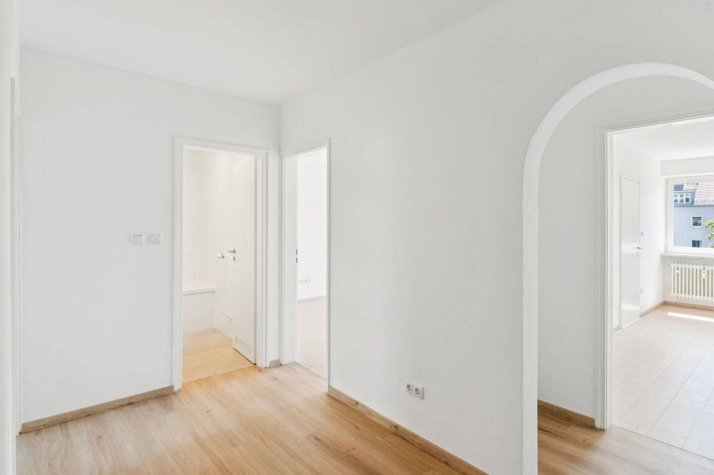 Rückzugsort in der Stadt: 3-Zimmer-Wohnung mit Loggia und Blick ins Grüne