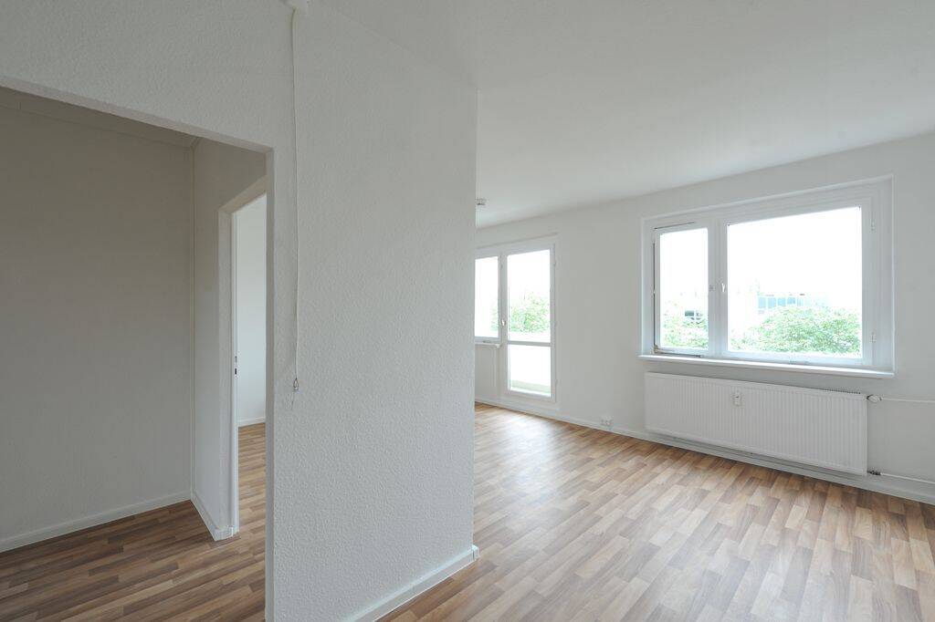 Erstbezug nach Sanierung – 3 Zi. mit Balkon in der 5. Etage, 6120 Halle (Saale) (Dölau Heide Nord Heide Süd Kröllwitz Lettin)