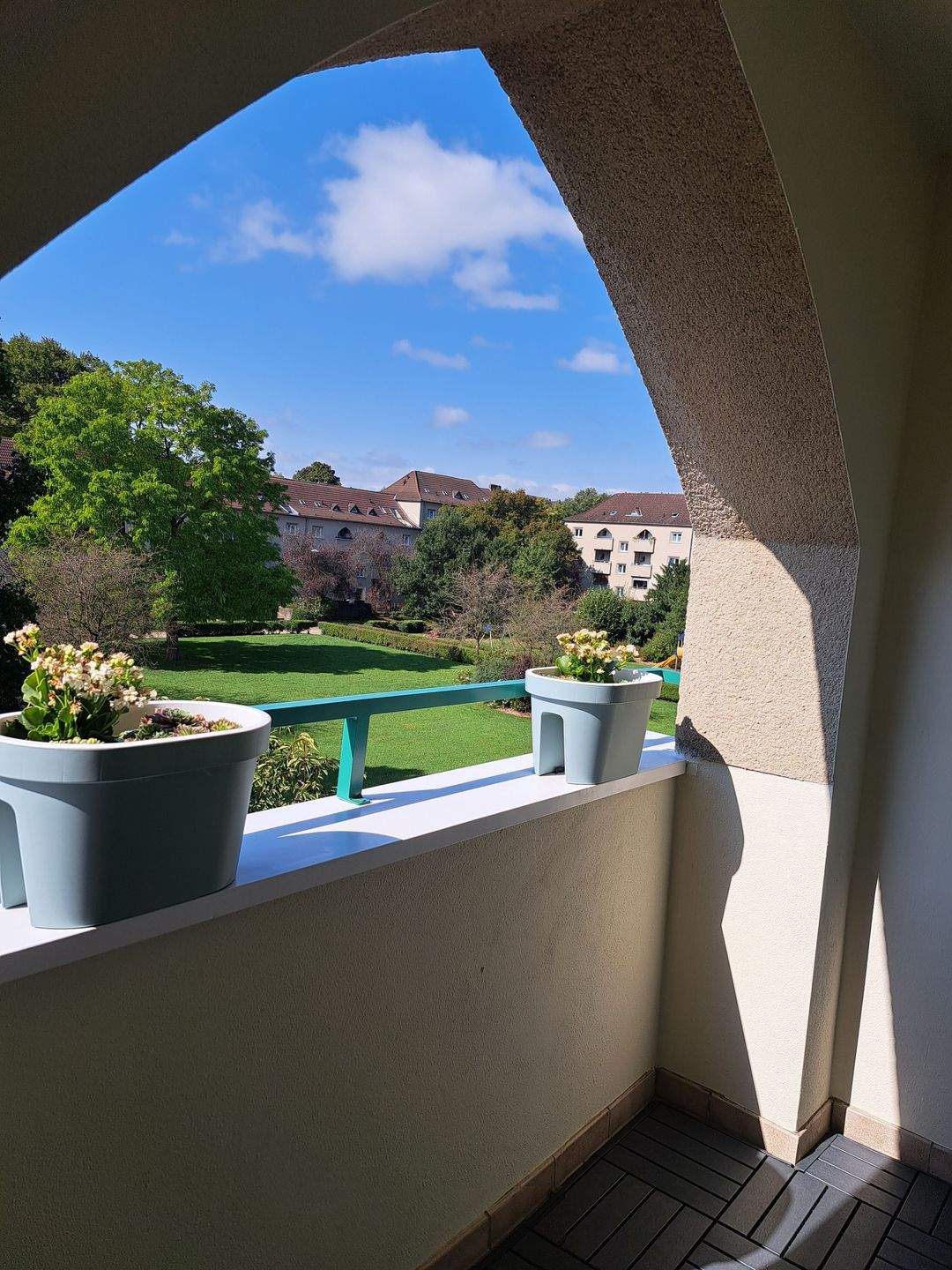 WG-Zi. in 3er WG ( only male ) in sanierter Denkmalschutzwohnung mit großem begrünten Innenhofbereich