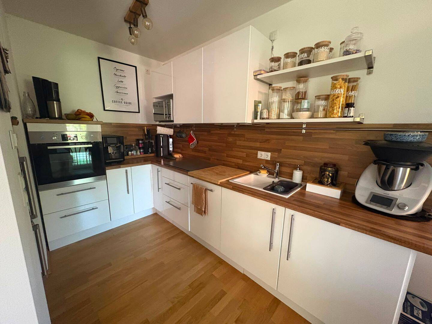 Helle 2-Zimmer-Wohnung in zentraler Lage, 84034 Landshut (Münchnerau Nikola West)