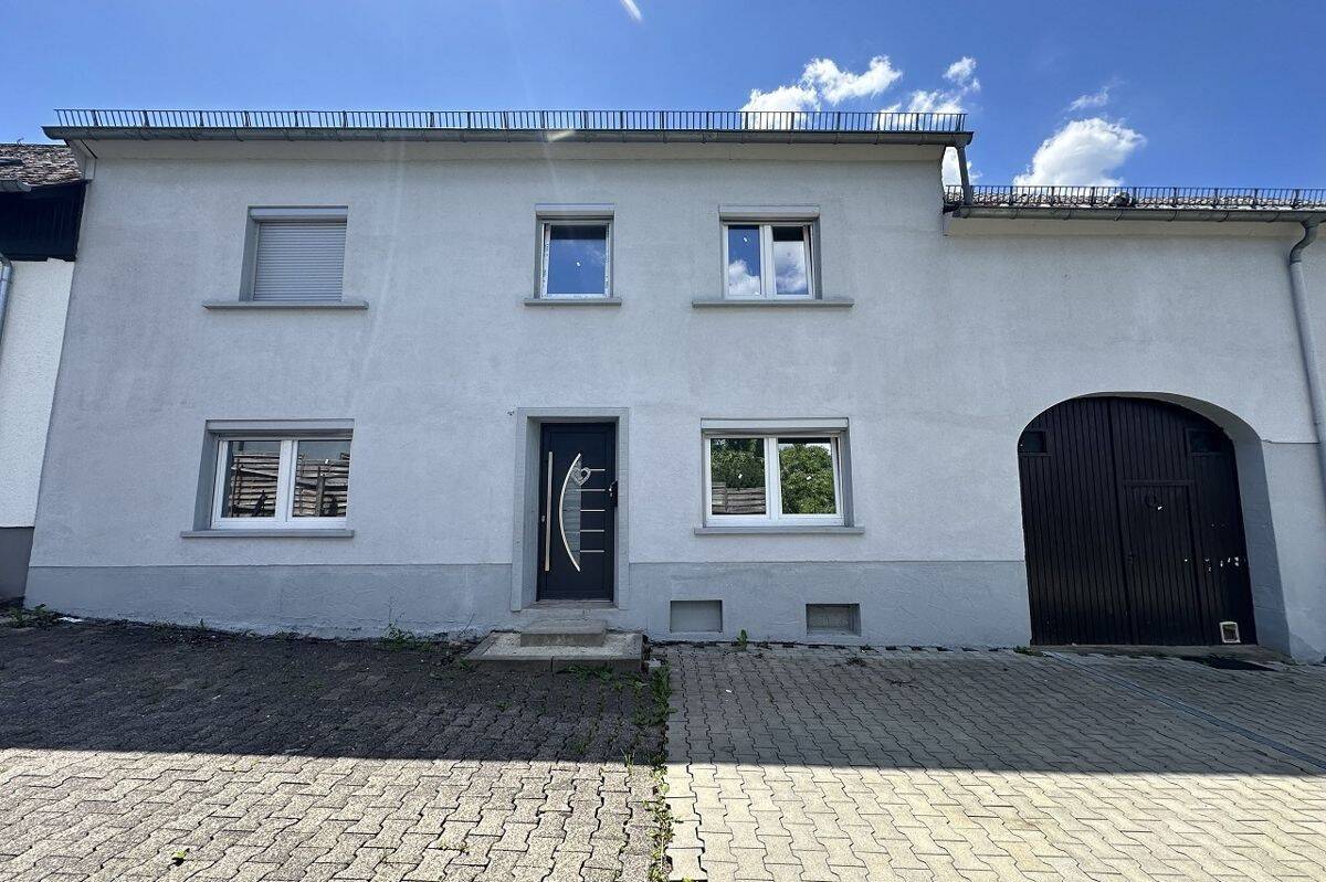 Einfamilienhaus in Hermeskeil – Viel Platz für Ihre Wohnträume, 54411 Hermeskeil