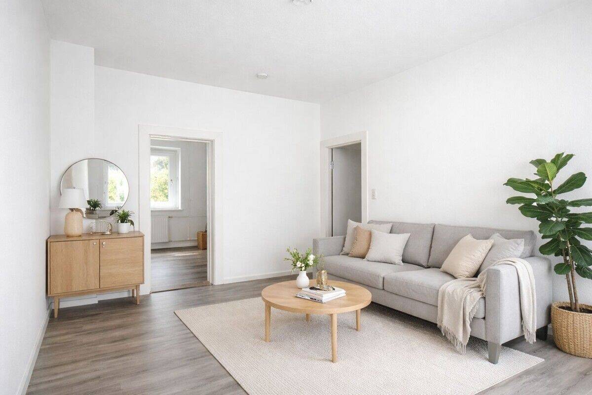 Renovierungsbedürftige 2-Zimmer-Wohnung in zentraler Lage in Lübeck, ab sofort verfügbar OTTO STÖBEN, 23566 Lübeck (Sankt Gertrud Sankt Jürgen)