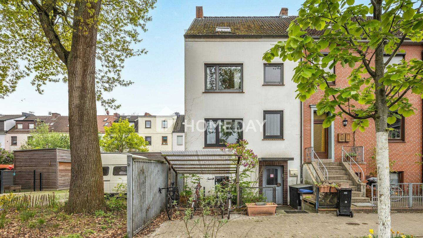 Viel Raum für Ideen: Charmantes Endhaus mit Garten, Balkonen und Sauna, 28219 Bremen