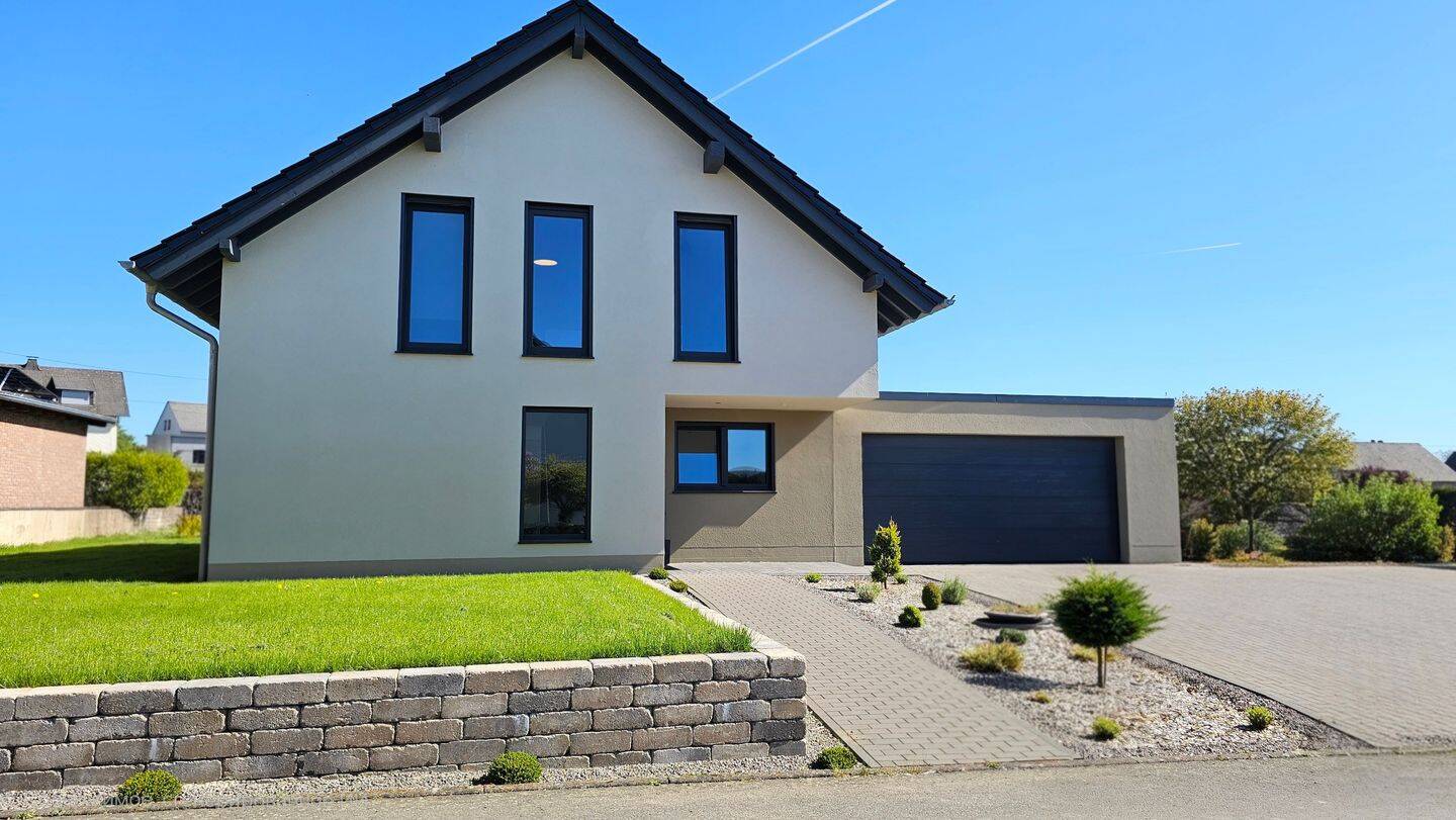 Modernes Einfamilienhaus im Hunsrück – Neubau mit großem Garten & KfW-40-Standard, 56858 Altlay