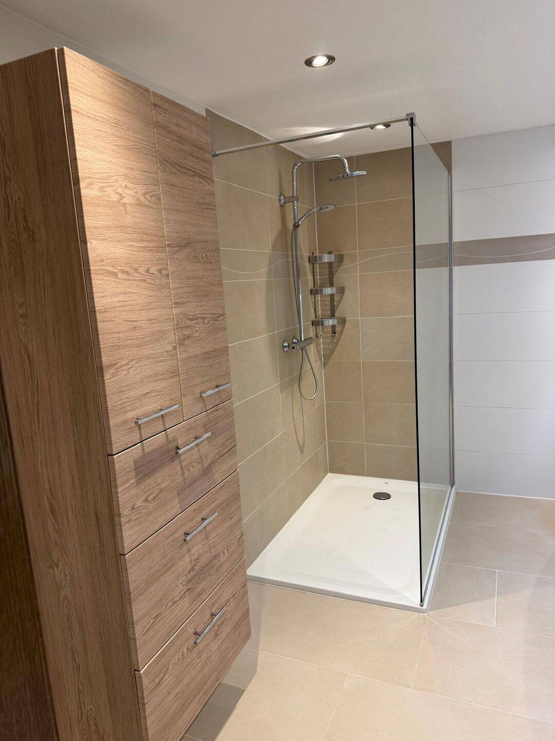 Gemütliche Dachgeschosswohnung mit ca. 80 m² und Stellplatz — PROVISIONSFREI, 30966 Hemmingen