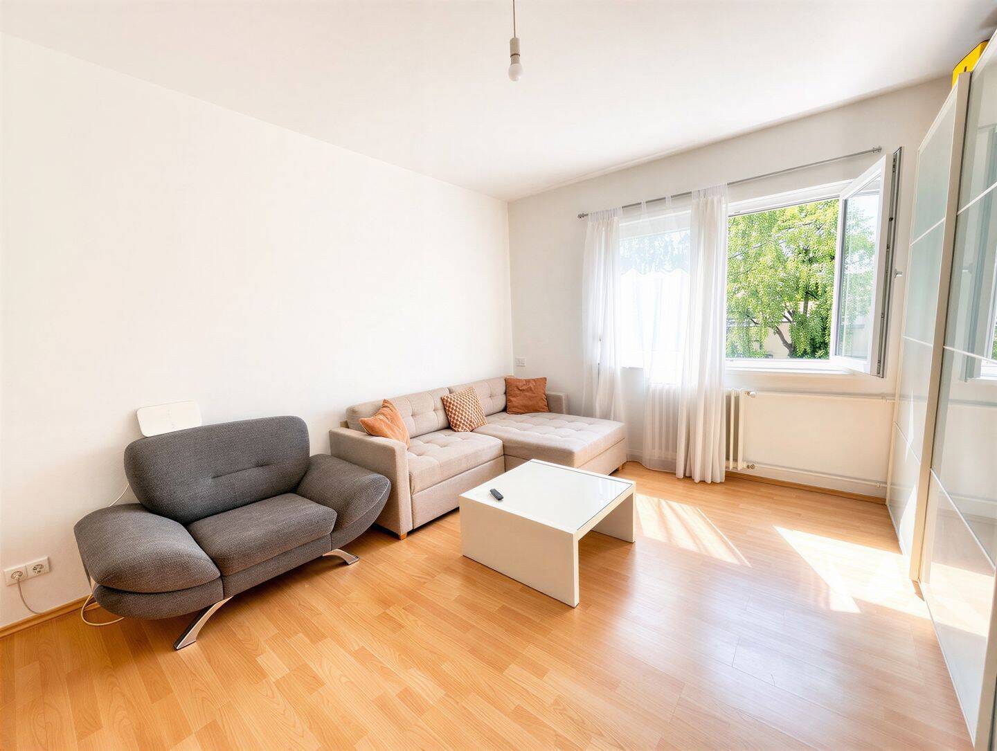 Helle 2- Zimmer Wohnung mit Südbalkon, 13407 Berlin (Reinickendorf)