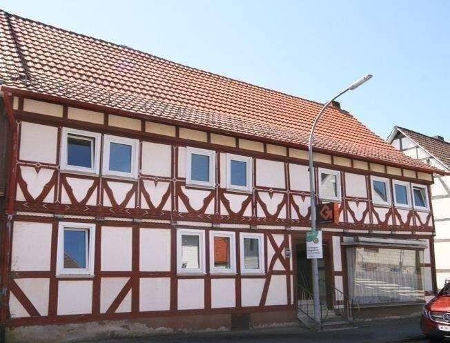 Günstiges Wohnhaus, ca. 170 qm Wohnfläche, 69 qm Nutzfläche, Garten, in Abterode, 37290 Meißner