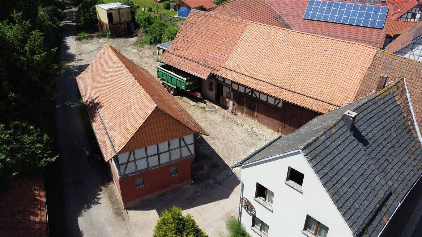 Wohnhaus mit Scheunen und Stallungen in Herleshausen OT Breitzbach – Förderung möglich !, 37293 Herleshausen
