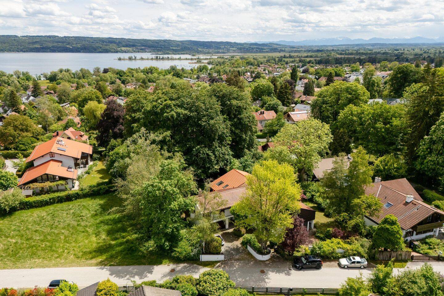 Moderne Doppelhaushälfte mit Wohlfühlcharakter – fertig zum Einzug, 86911 Dießen am Ammersee