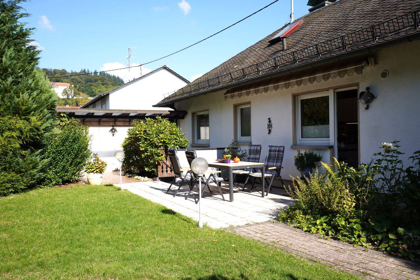 Attraktiver Bungalow mit Gartenidylle, 65779 Kelkheim (Taunus)