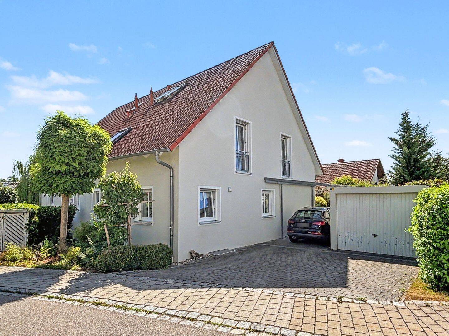 Schöne Doppelhaushälfte in ruhiger Lage in Bad Abbach, 93077 Bad Abbach