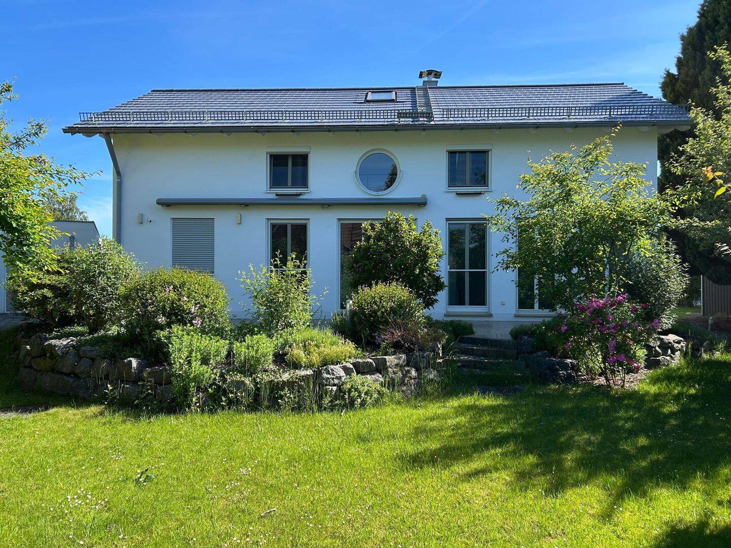 Exklusives, von der Sonne verwöhntes Einfamilienhaus in Ebersberg, 85560 Ebersberg