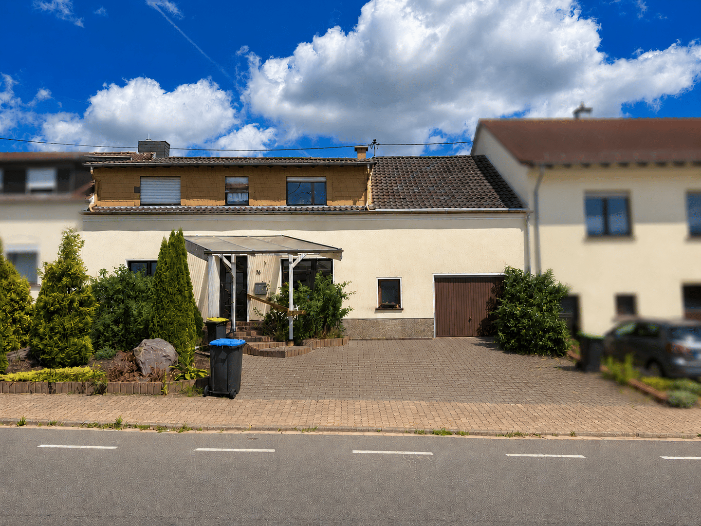 Einfamilien-Reihenmittelhaus mit Garage und großem Garten in Losheim am See, 66679 Losheim am See