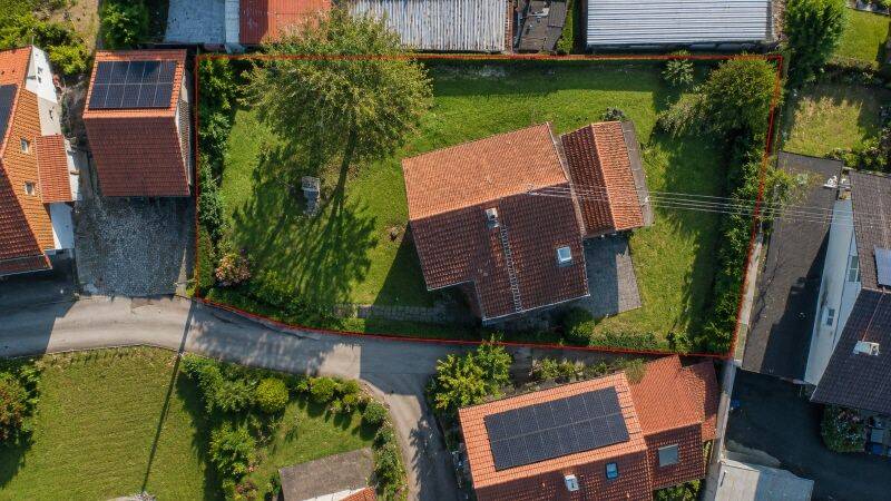 Entwicklungsfähiges Baugrundstück für EFH oder Doppelhaus in Bruckmühl, 83052 Bruckmühl