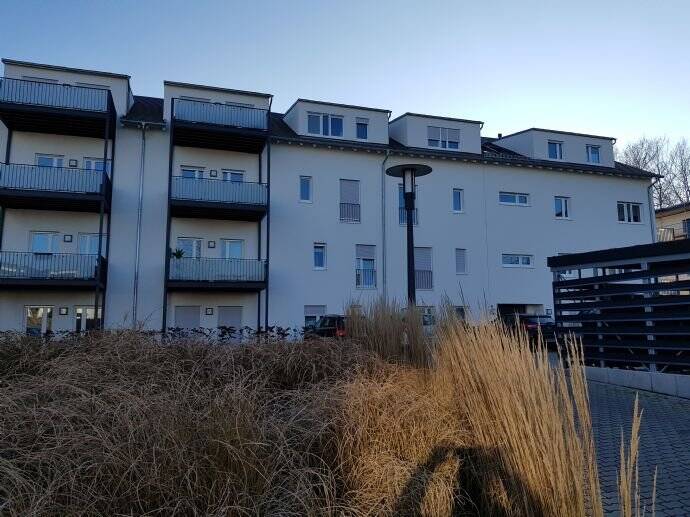 traumhafte 2 ZKB*geräumiger Balkon*Bad mit Wanne und Dusche*Kaltmiete 740,00 + BKs*2 Stellplätze 120,00*, 56410 Montabaur