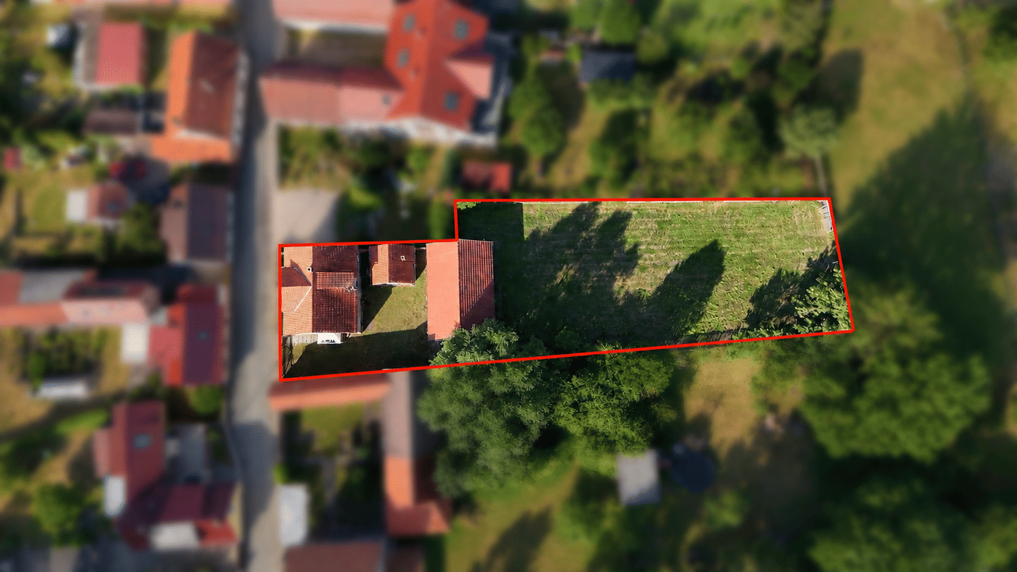 Großzügiges Grundstück mit Entwicklungspotenzial in Nessetal-Brüheim, 99869 Drei Gleichen