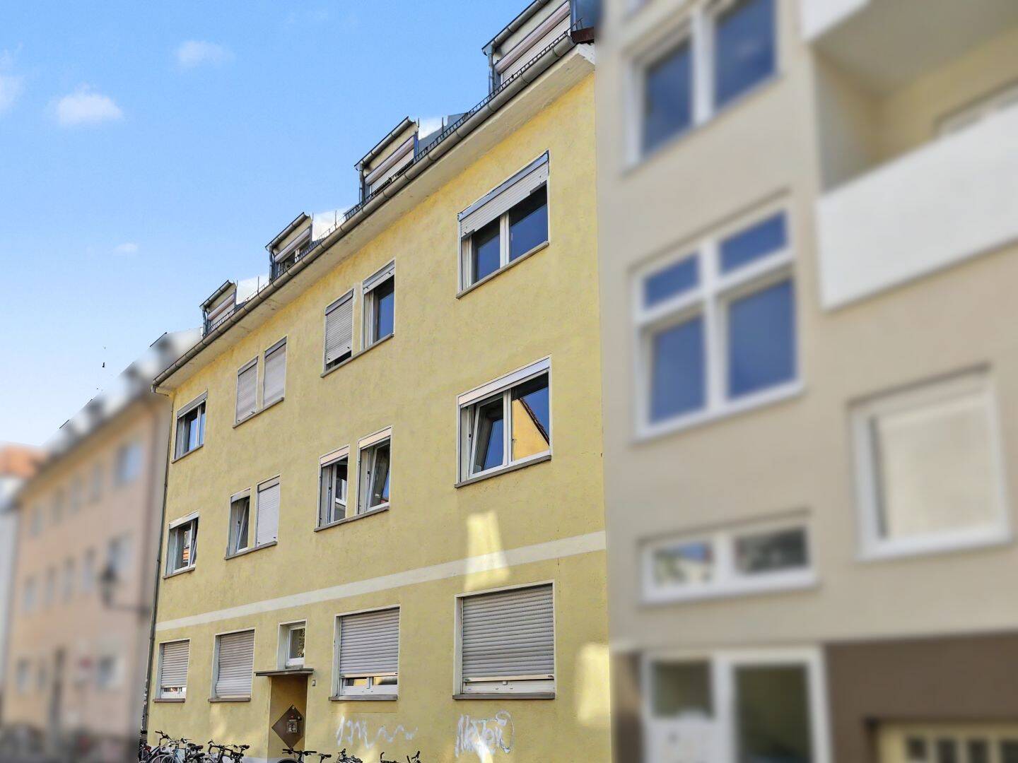 Mehrfamilienhaus im Ensembleschutz in der Würzburger Stadtmitte, 97070 Würzburg (Altstadt)