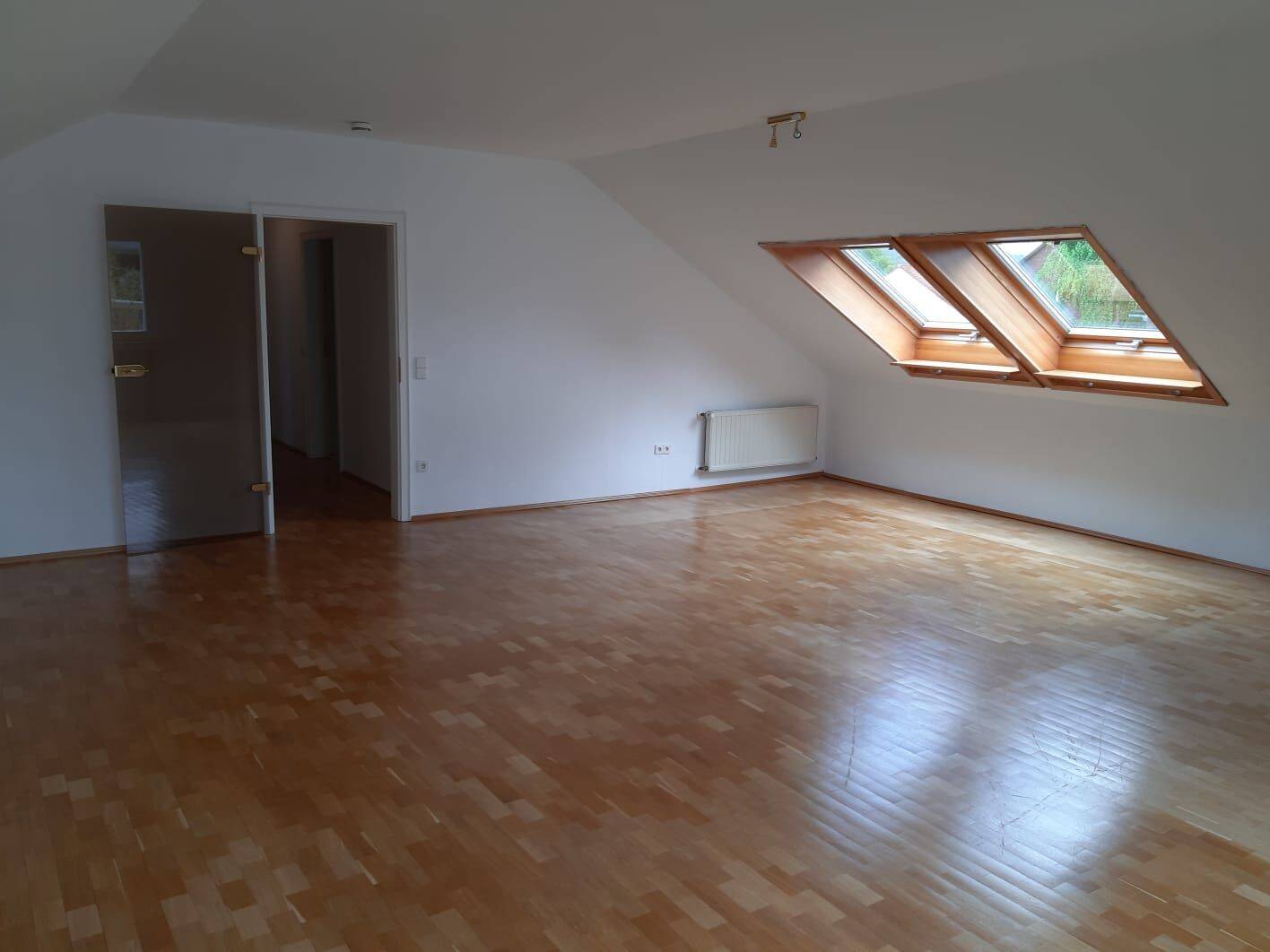 Schöne Dachgeschosswohnung im Zweifamilienhaus in Witten-Bommern, 58452 Witten