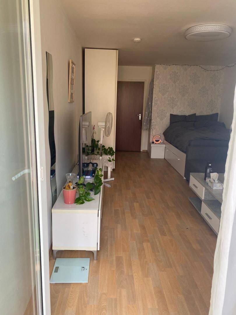 Zentrale 1-Zimmer-Wohnung mit Küche und Balkon, 93055 Regensburg (Brandlberg-Keilberg Burgweinting-Harting Innenstadt Ostenviertel Schwabelweis)