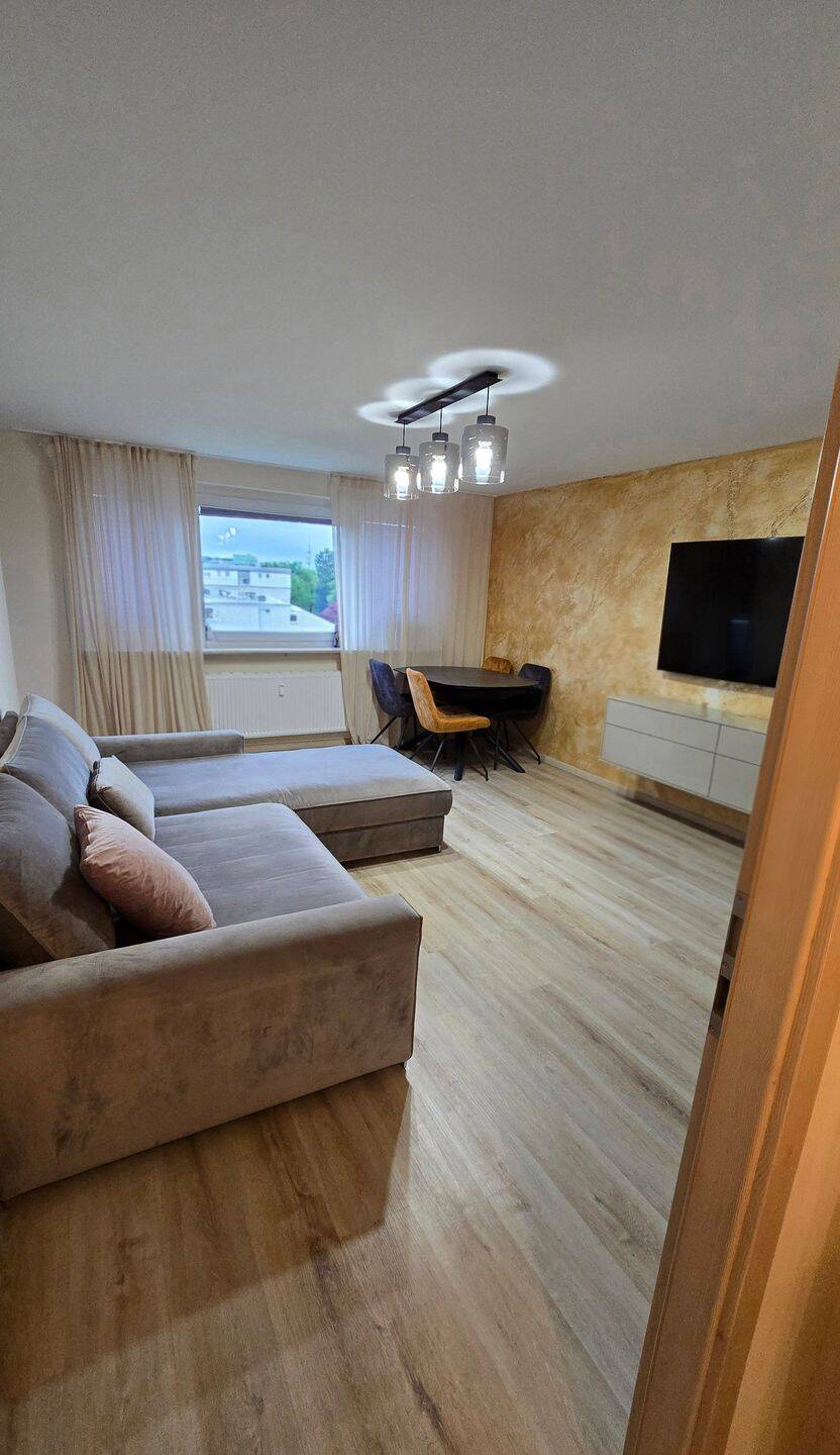 Top gepflegte 2-Zimmer-Wohnung | Südbalkon | Aufzug | Stellplatz | Keller| Provisionsfrei!!, 88250 Weingarten