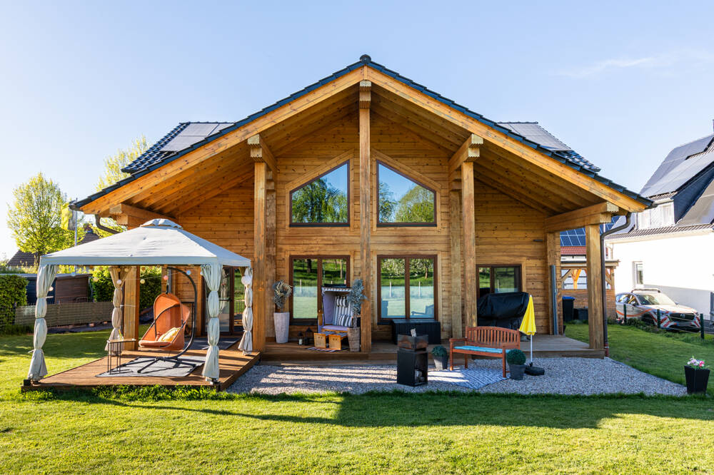 Blockbohlen-Holzhaus: gute Erreichbarkeit mit einem Rückzugsort im Grünen (Provisionsfrei f. Käufer), 59457 Werl