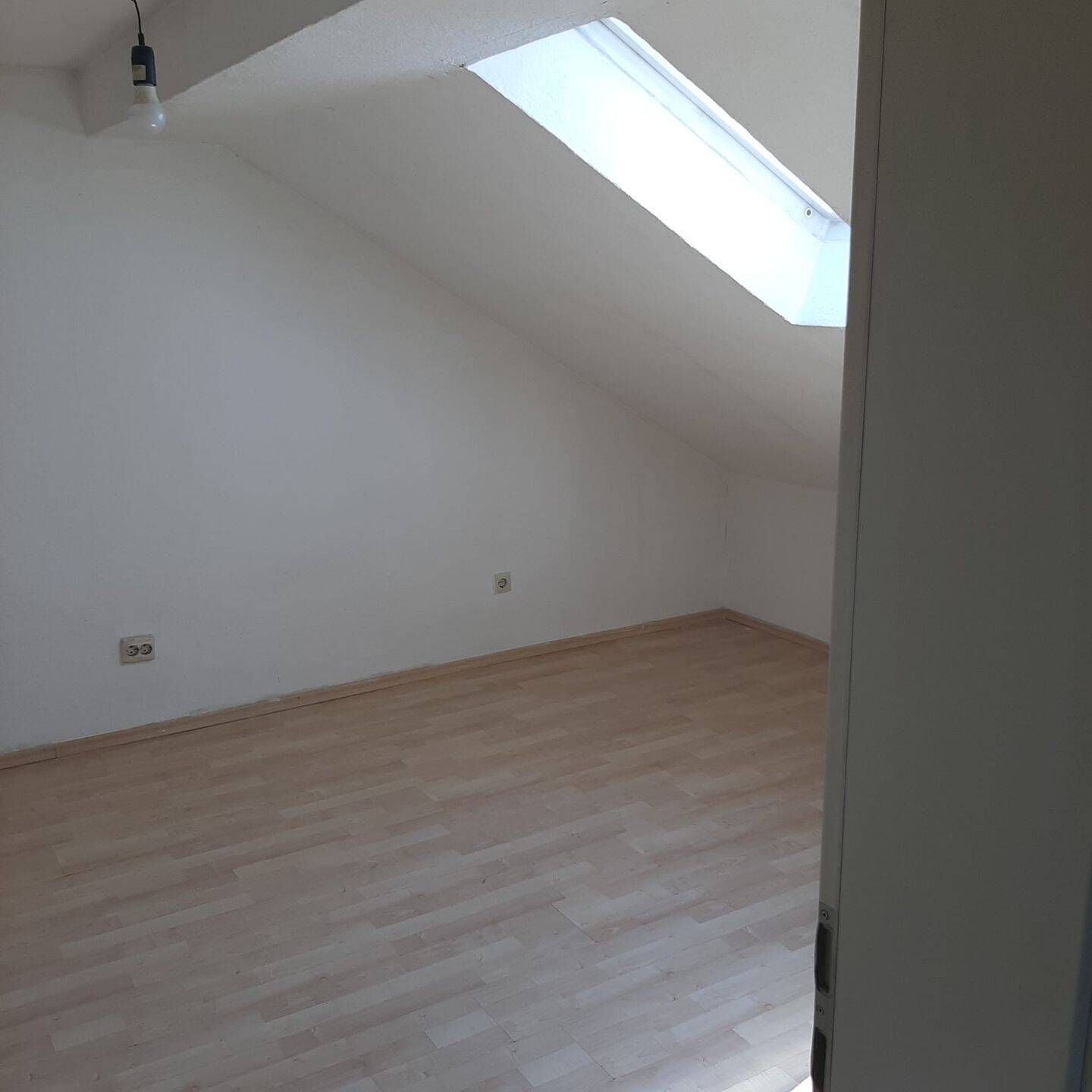 2-Zimmer DG-Wohnung zu vermieten, 72511 Bingen