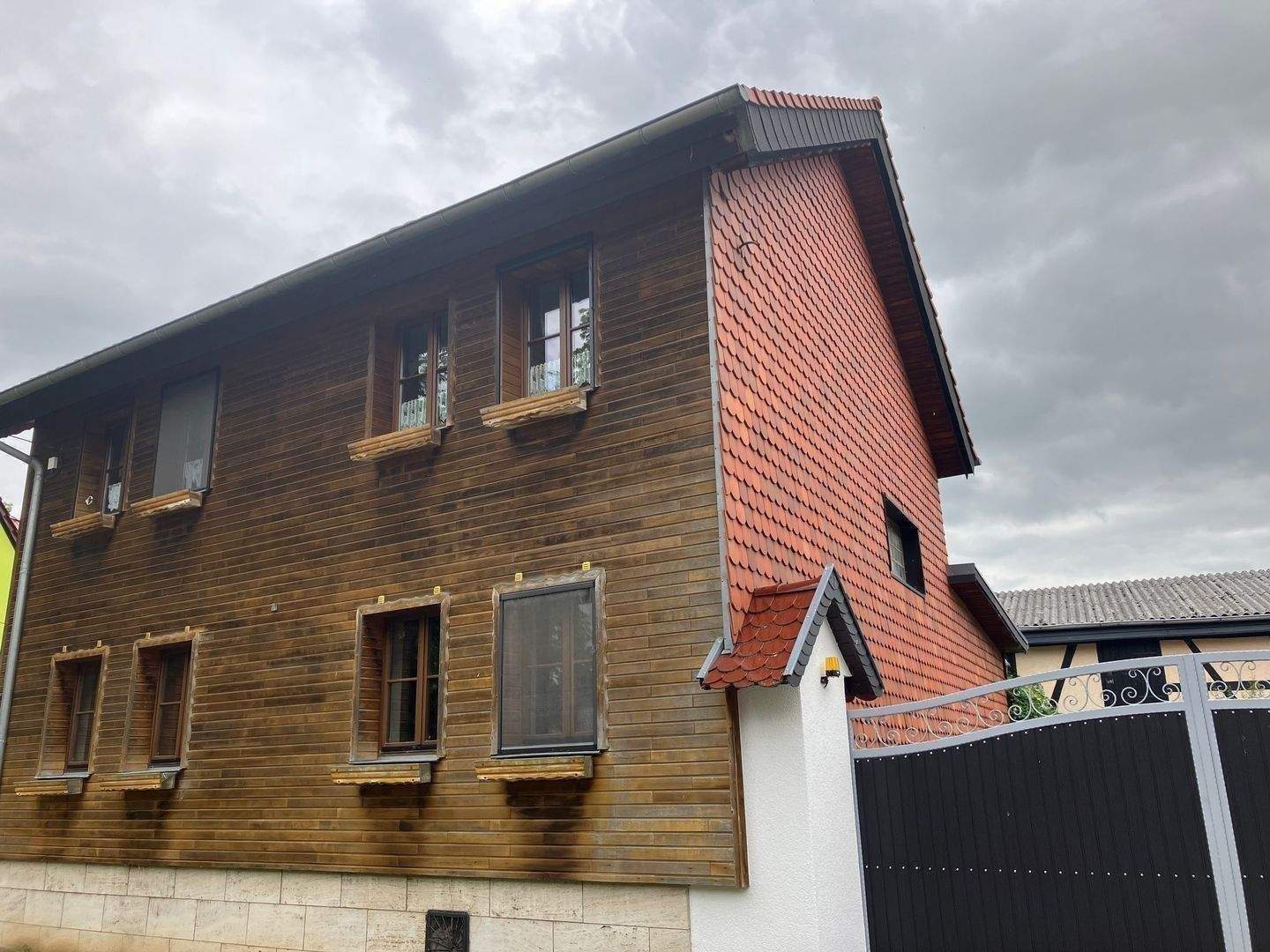 EFH mit viel Wohnfläche und 1.300m² Grundstück, 99510 Ilmtal-Weinstraße