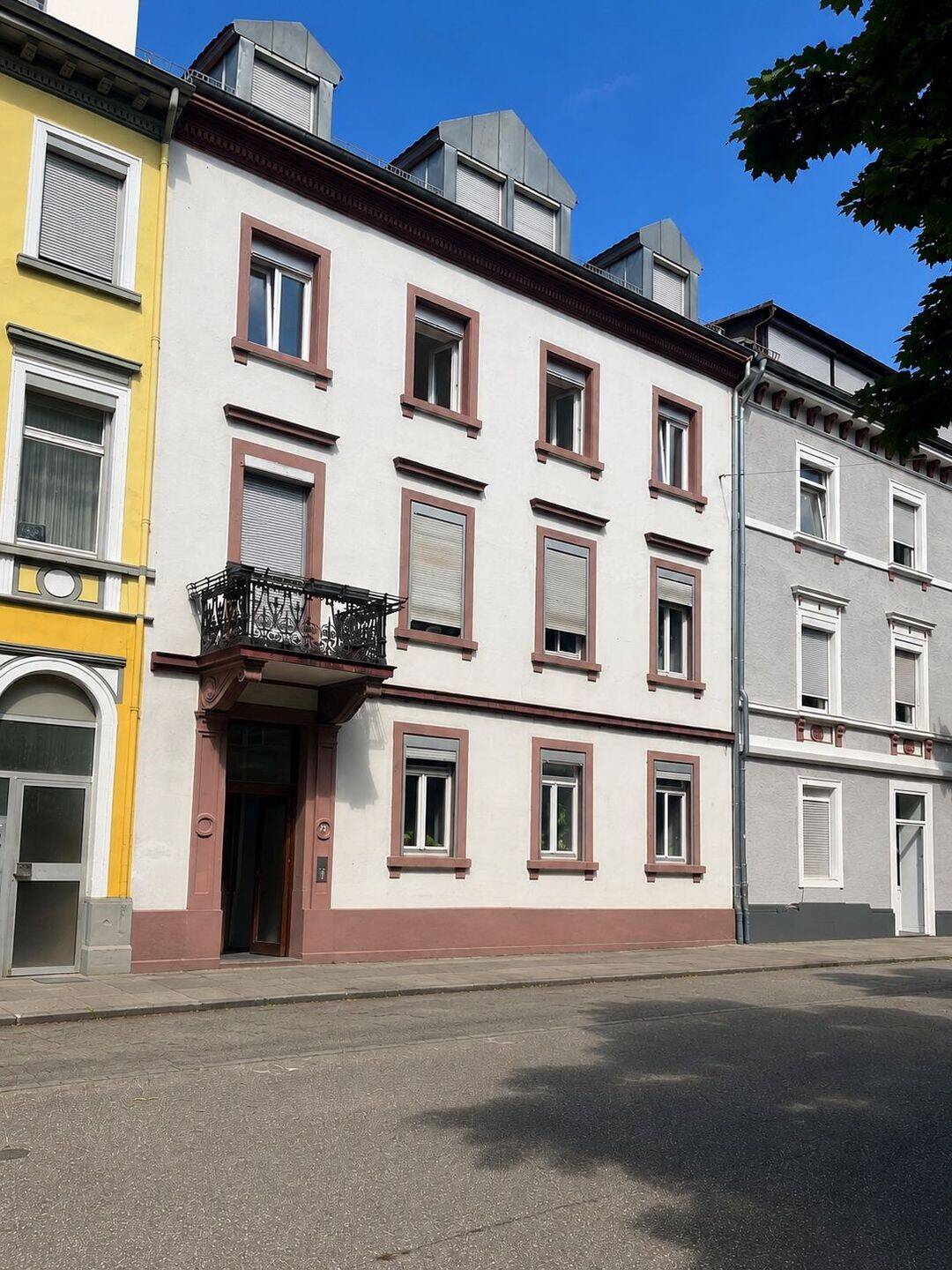 4-Zimmer-Altbauwohnung mit Balkon, Südweststadt – befristet zu vermieten, 76133 Karlsruhe
