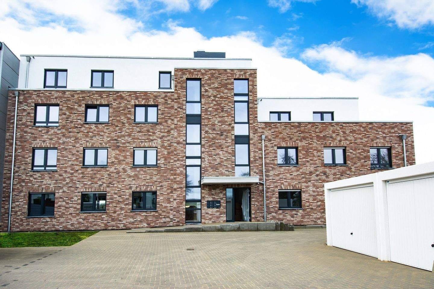 Neuwertige 3-Zimmer-Wohnung im Erdgeschoss mit Terrasse und hochwertiger Ausstattung, 52511 Geilenkirchen