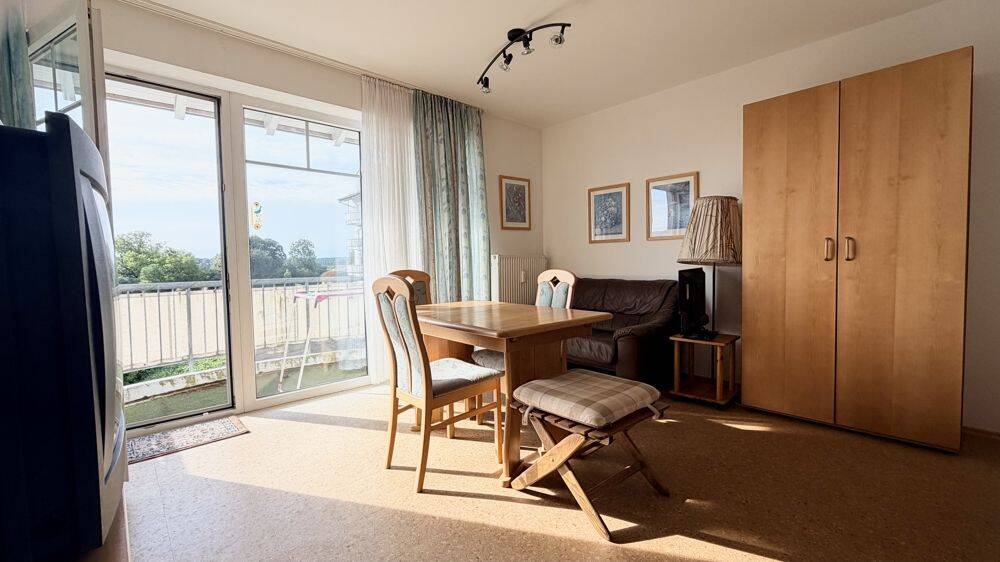 Ruhig gelegenes 1-Zimmer-Appartment mit separater Küche und Balkon, 96476 Bad Rodach