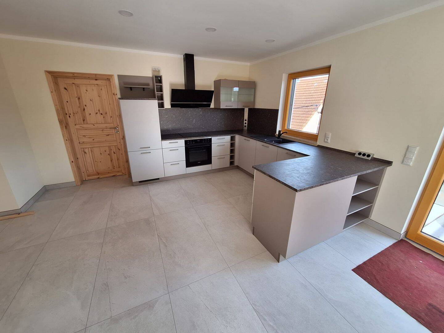 ERSTBEZUG – 2,5 Raum Wohnung | Balkon | Küche EBK | FuBoHz | ruhige Lage | ab Juli 2026, 7768 Bibra