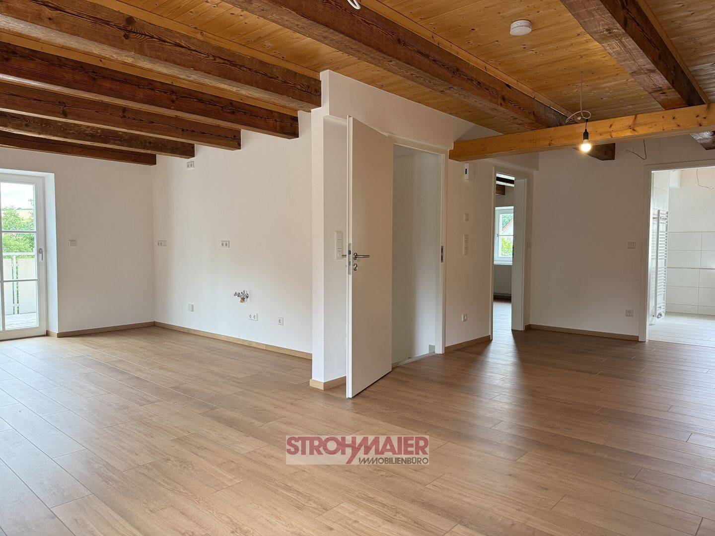 Erstbezug nach Sanierung: Moderne 2-Zimmer-Wohnung mit Balkon, Garten und Stellplatz, 91238 Engelthal