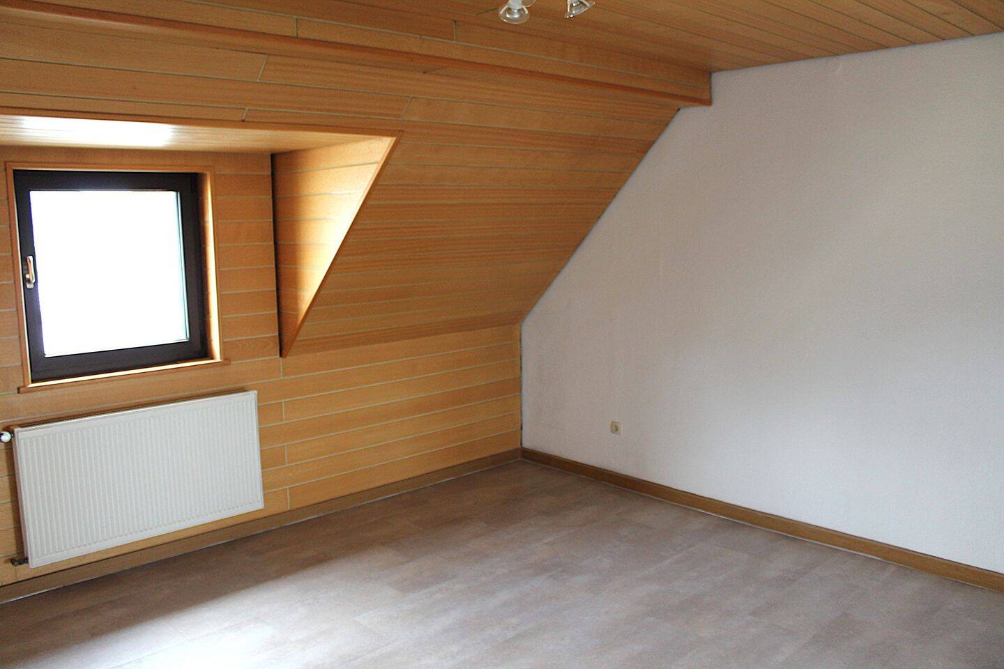 Aschaffenburg – Damm: 2 ZKB mit Balkon zu vermieten, 63741 Aschaffenburg (Damm Innenstadt Leider Nilkheim Strietwald)