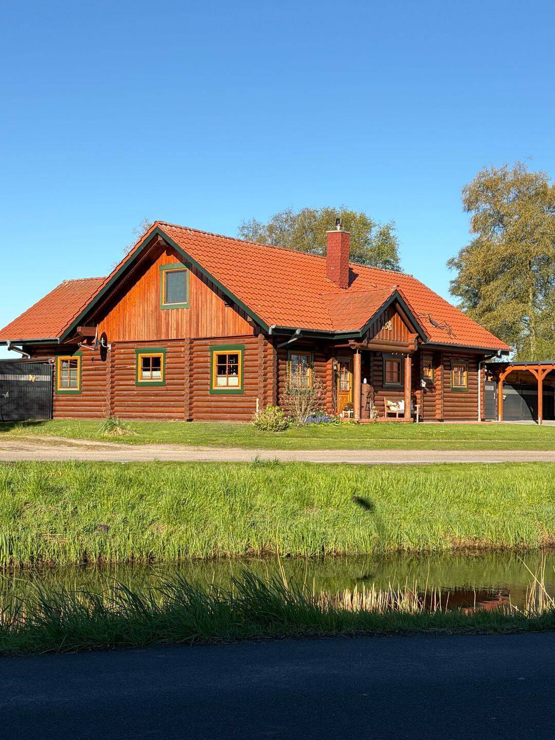 Naturstammhaus / Einfamilienhaus / Haus, 26802 Moormerland
