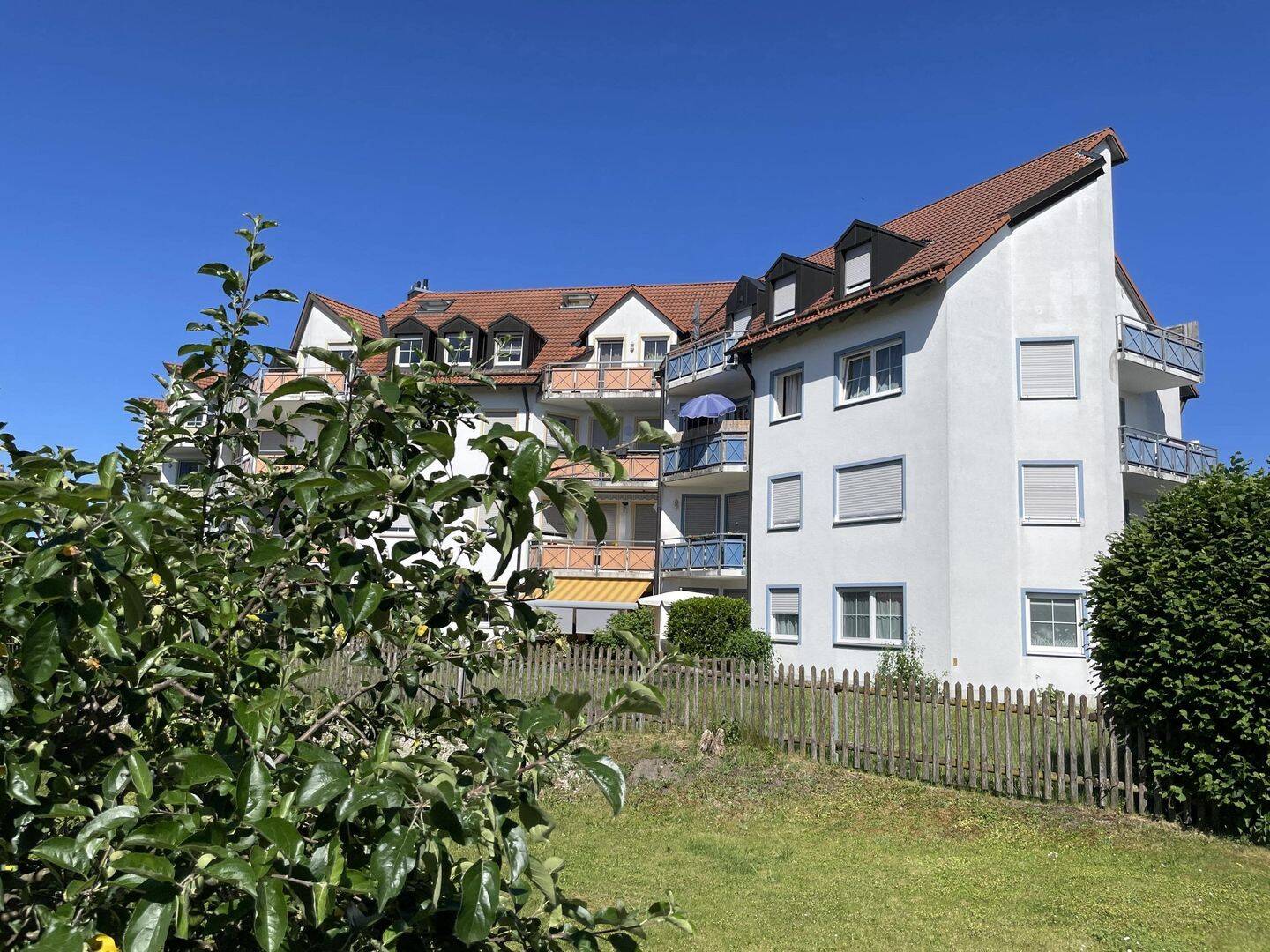 GANZ OBEN MIT AUSGEBAUTEM DACHSPITZ, 86807 Buchloe