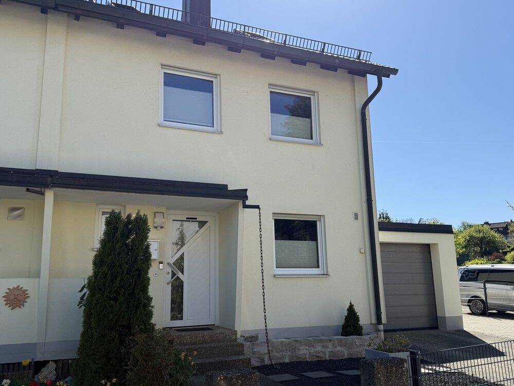 NATURNAH – Doppelhaushälfte mit Garage und Garten, 91757 Treuchtlingen