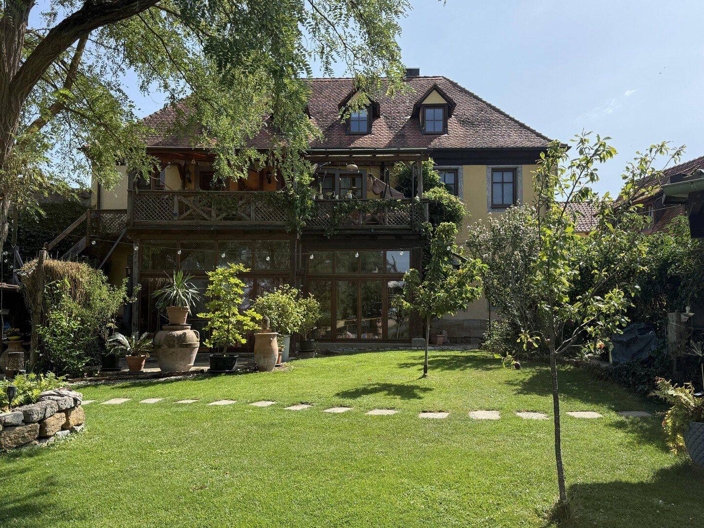 Herrschaftlich wohnen in nachhaltig sanierter DG-Wohnung mit Nebenkosten Fix-Pauschale!, 91486 Uehlfeld