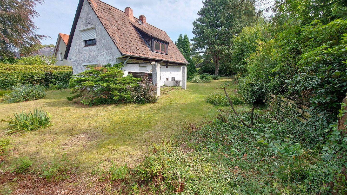 Sonniges Baugrundstück in sehr ruhiger Lage für DHH oder EFH, 22147 Hamburg (Wandsbek Rahlstedt)