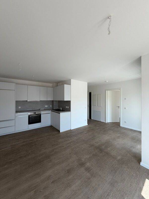 Lichtdurchflutete 2-Raum-Wohnung mit Einbauküche und Balkon, 1067 Dresden (Friedrichstadt Innere Altstadt Wilsdruffer Vorstadt/Seevorstadt-West)