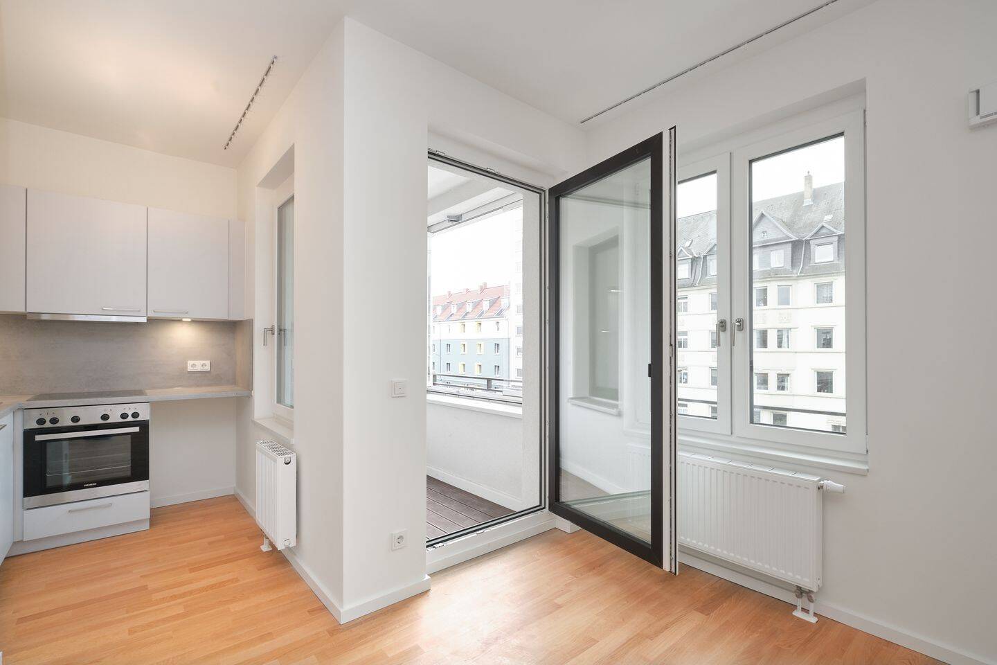 Moderne 1-Zimmerwohnung mit Einbauküche und Loggia, 63067 Offenbach am Main (Kaiserlei Offenbach am Main)