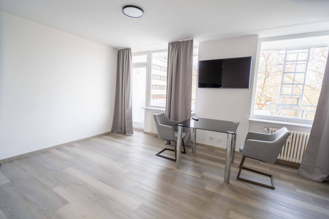 Möbliertes Apartment direkt in der City – Zentral und dennoch ruhig, 60313 Frankfurt am Main (Altstadt Innenstadt)