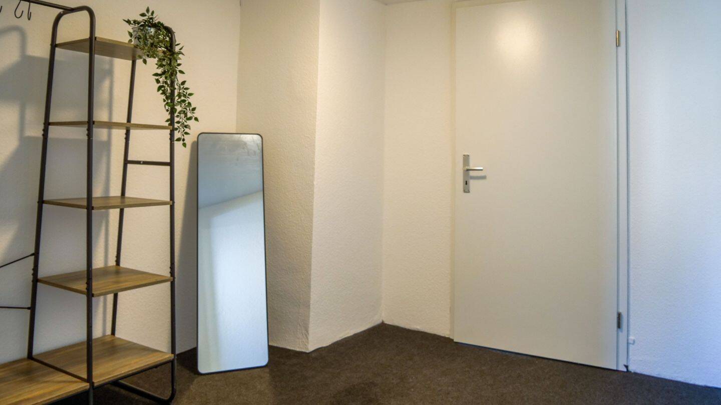 Großes möbliertes WG-Zimmer (25 m²) – All-Inclusive inkl. WLAN, 89134 Blaustein