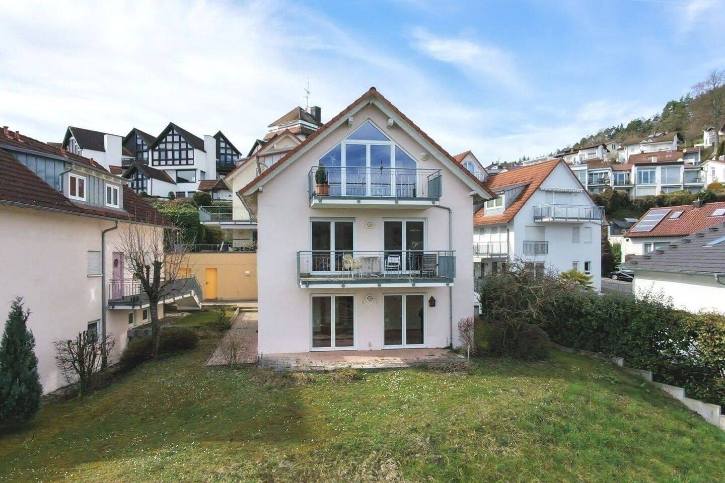 Tolle Wohnung mit Doppelhaus-Charakter und Panoramaseeblick in Ludwigshafen, 78351 Bodman-Ludwigshafen