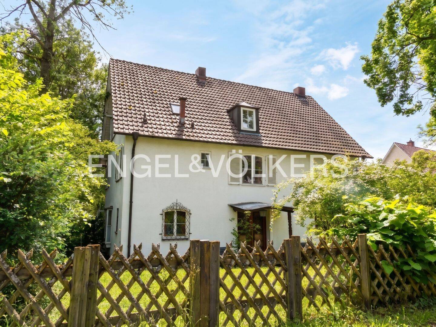 Seltenheit für Liebhaber . Original Breitling-Villa mit Anbau, herrlicher Terrasse, Fernsicht und Garten, 72074 Tübingen