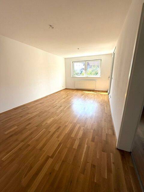 hochwertige 2-Zimmer WHG mit Loggia, EBK,Stellplatz u. Keller, 94034 Passau (Altstadt Grubweg Hacklberg Hals)