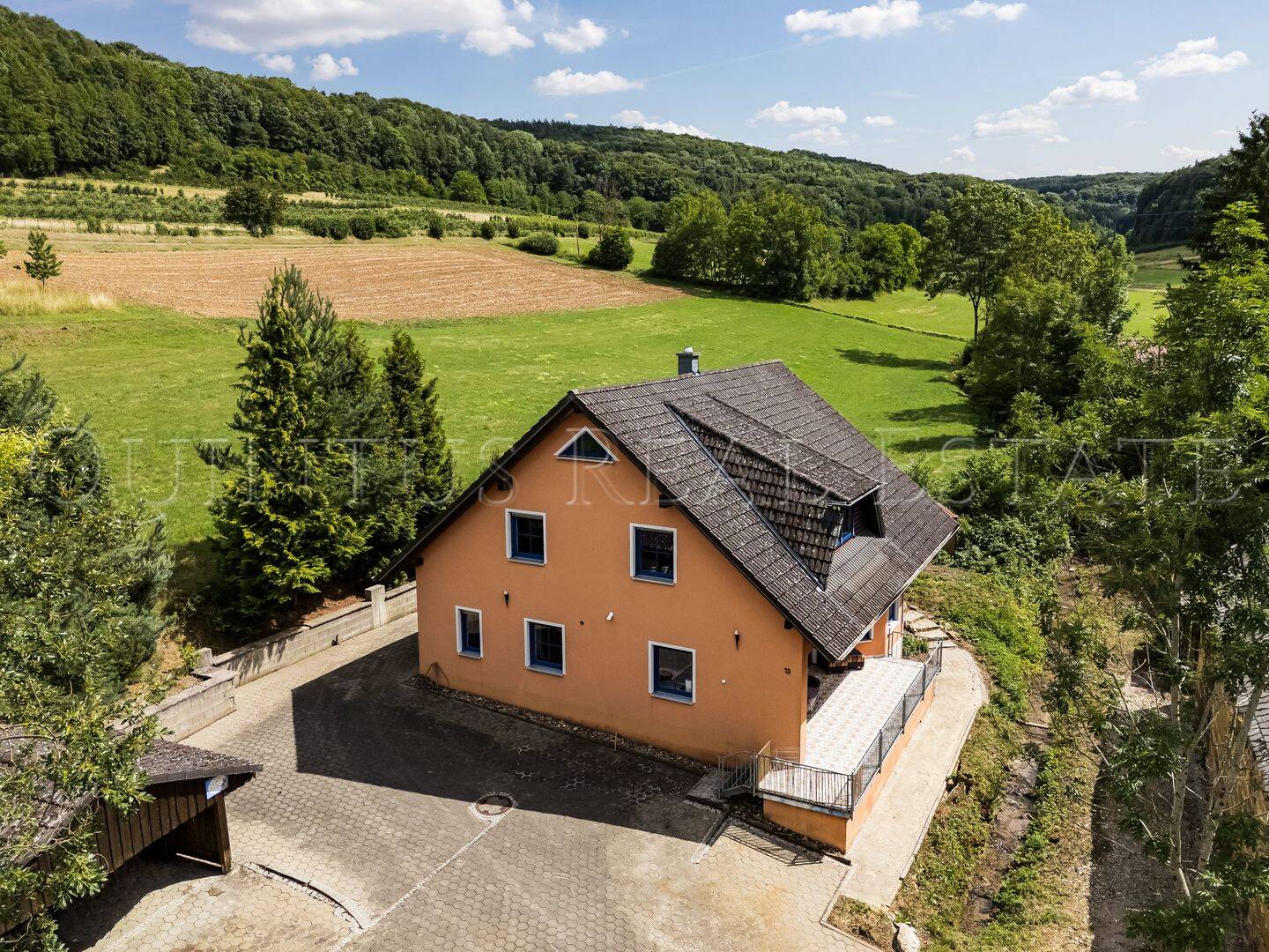 Viel Platz in ruhiger Lage – Einfamilienhaus in der Fränkischen Schweiz, 91362 Pretzfeld